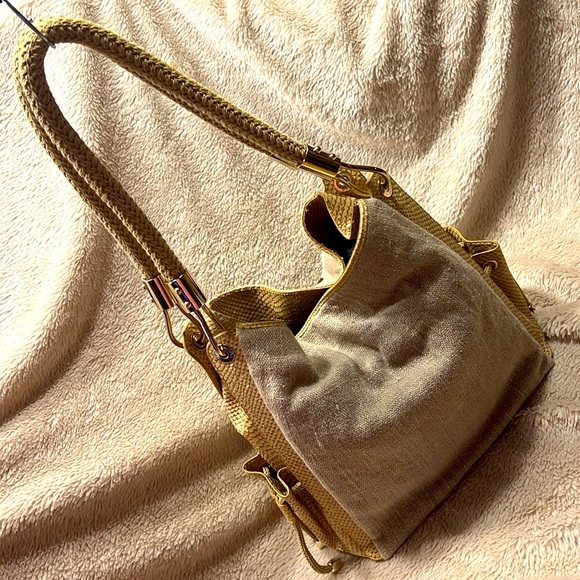 MICHAEL KORS SKORPIOS SHOPPER *Rare find - Picture 6 of 17